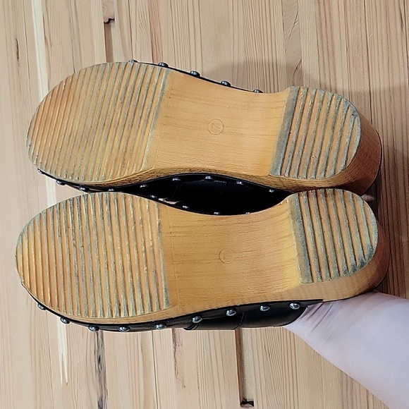 MIA Clogs - Picture 7 of 7